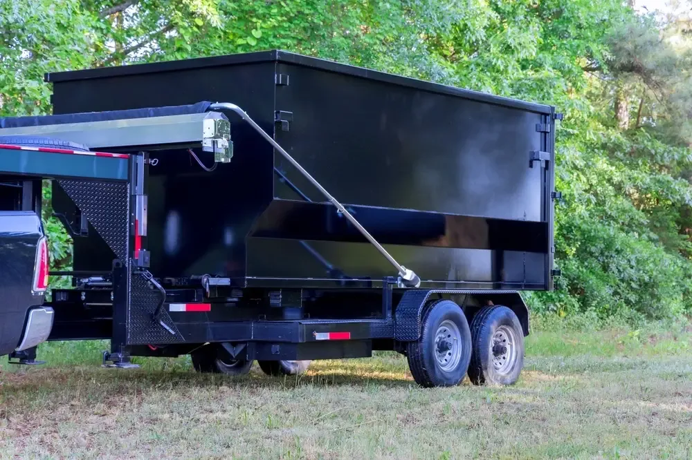 Dumpster on trailer hitch